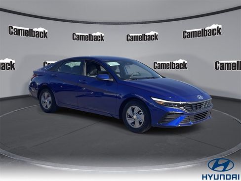 New 2026 Hyundai Elantra SE image 1