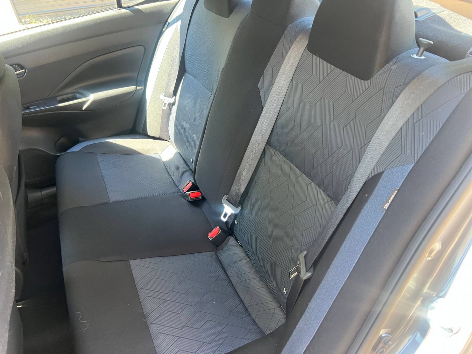 Used 2025 Nissan Versa SV FWD image 32
