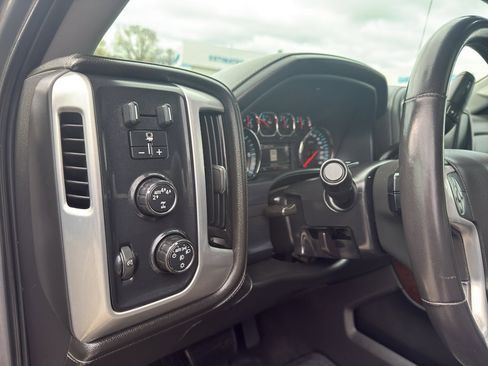 Used 2017 GMC Sierra 1500 SLT w/ SLT Premium Package AWD/4WD image 15