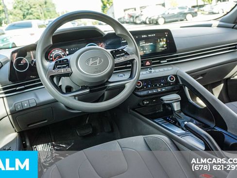 Used 2024 Hyundai Elantra SEL FWD image 26