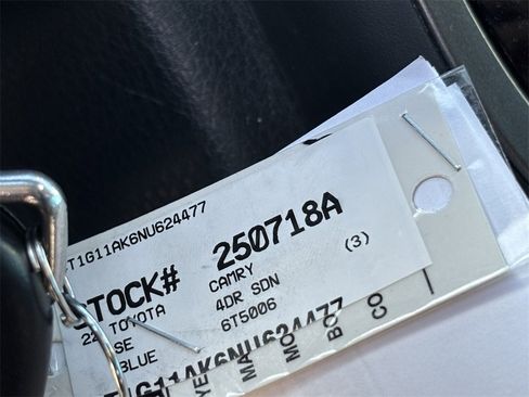 Used 2022 Toyota Camry SE image 15