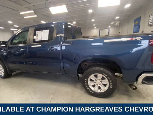 Used 2022 Chevrolet Silverado 1500 LT AWD/4WD image 7
