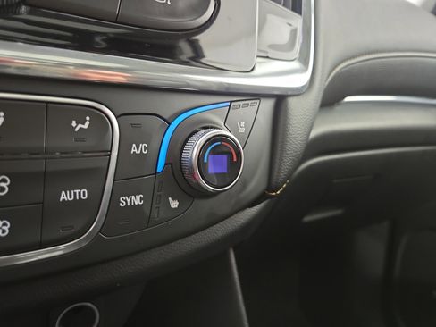 Certified 2020 Chevrolet Traverse Premier AWD/4WD image 27