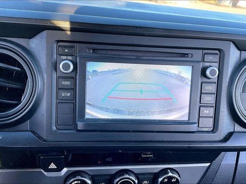 Used 2018 Toyota Tacoma SR image 11