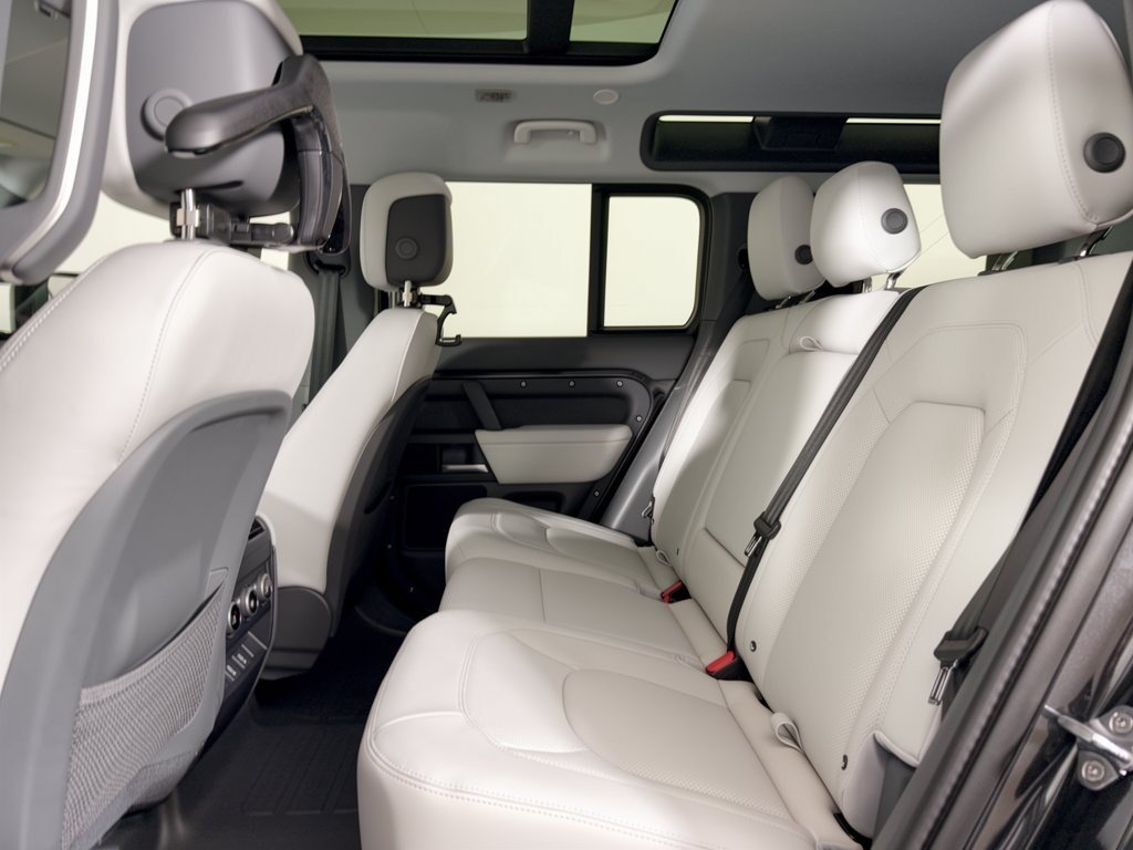 New 2026 Land Rover Defender 110 S AWD/4WD image 25