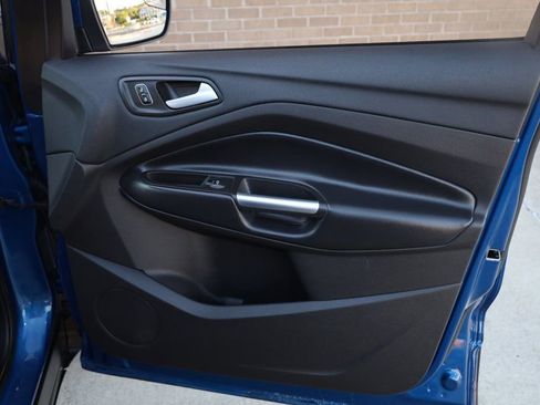 Used 2019 Ford Escape SE image 26