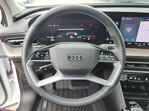 Used 2025 Audi Q5 Premium Plus w/ Premium Plus AWD/4WD image 24