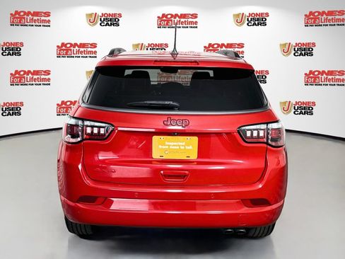 Used 2022 Jeep Compass Limited AWD/4WD image 14