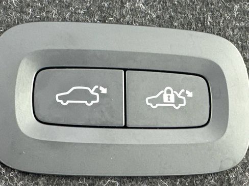 Used 2023 Volvo S90 B6 Plus w/ Protection Package Premier AWD/4WD image 35
