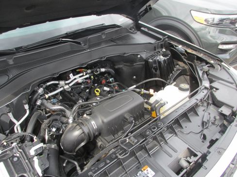 Used 2023 Ford Explorer XLT w/ Equipment Group 202A AWD/4WD image 45
