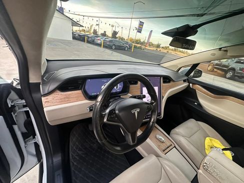 Used 2018 Tesla Model X 75D AWD/4WD image 25