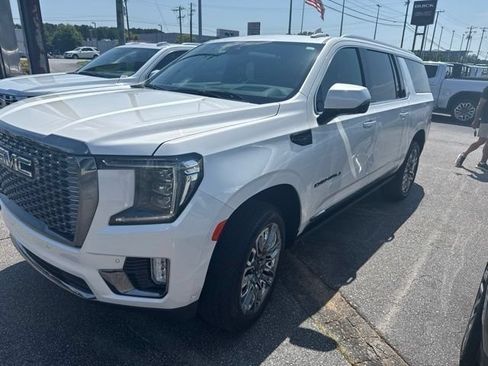 Certified 2024 GMC Yukon XL Denali Ultimate AWD/4WD image 7