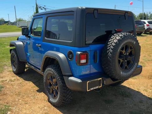 Used 2022 Jeep Wrangler Sport AWD/4WD image 5