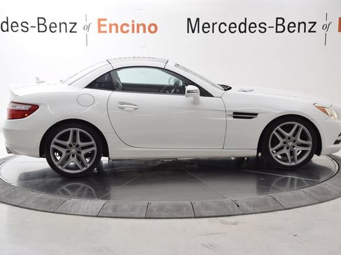 Used 2016 Mercedes-Benz SLK 300 image 7