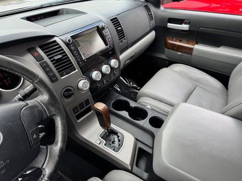 Used 2013 Toyota Tundra Limited w/ Memory Pkg AWD/4WD image 12