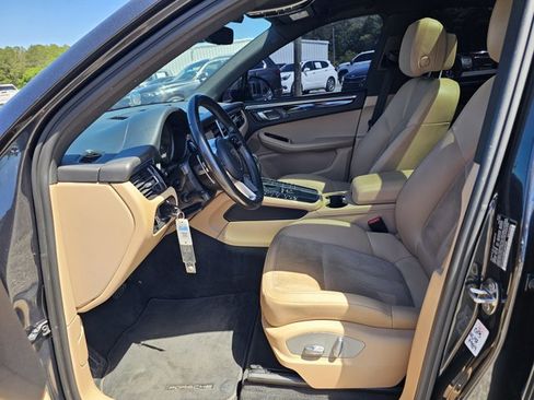 Used 2021 Porsche Macan AWD/4WD image 16