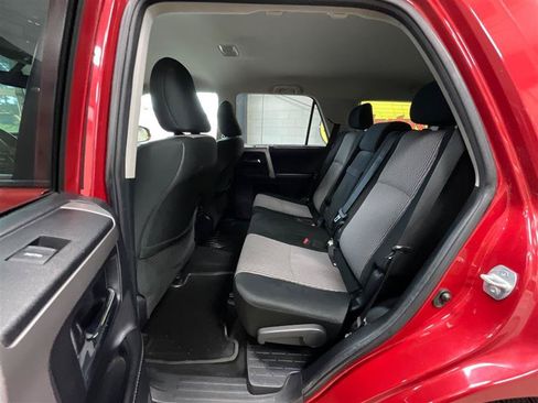 Used 2014 Toyota 4Runner SR5 AWD/4WD image 21