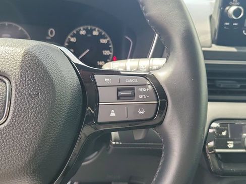 Certified 2025 Honda Pilot EX-L image 18