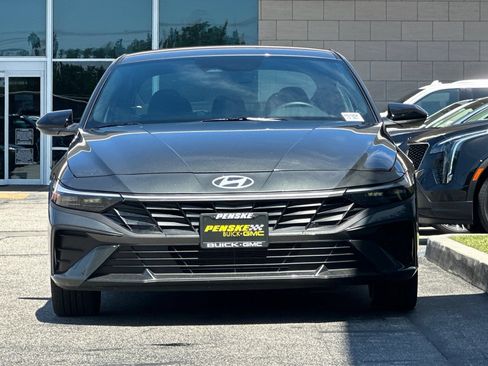 Used 2026 Hyundai Elantra Sport FWD image 9