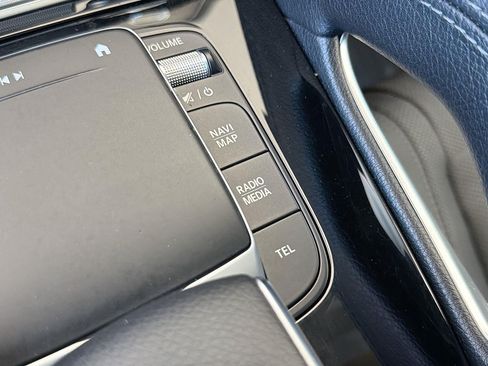 Used 2022 Mercedes-Benz GLS 450 4MATIC image 17