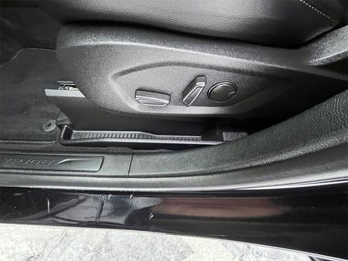 Certified 2024 Ford Edge SEL w/ Convenience Package image 9