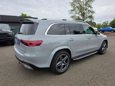 Used 2024 Mercedes-Benz GLS 450 4MATIC image 5