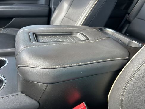 Used 2022 GMC Yukon SLT w/ SLT Luxury Package AWD/4WD image 37
