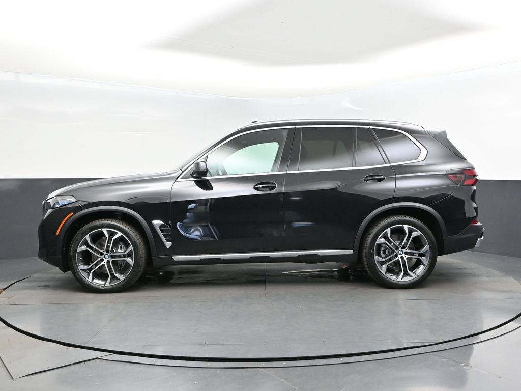 Certified 2026 BMW X5 sDrive40i w/ Parking Assistance Package RWD image 4