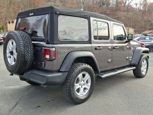 Used 2021 Jeep Wrangler Unlimited Sport image 7