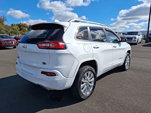Used 2017 Jeep Cherokee Overland w/ Technology Group image 6