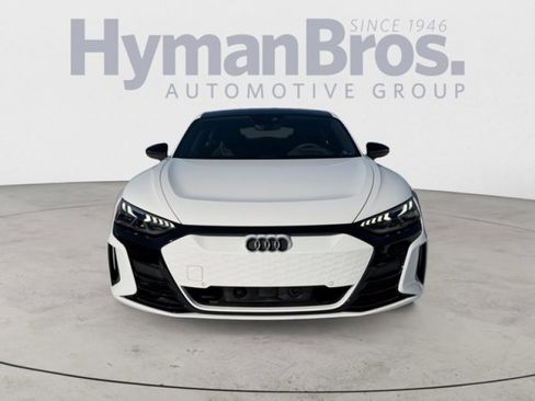 Used 2023 Audi e-tron GT Premium Plus image 8
