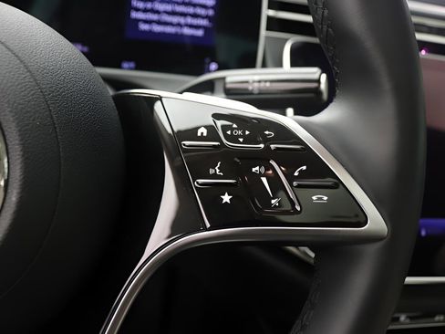 Certified 2024 Mercedes-Benz E 350 4MATIC Sedan image 12