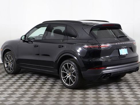 Used 2023 Porsche Cayenne Platinum Edition image 12