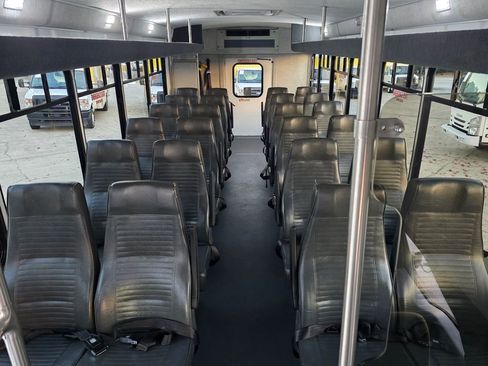 Used 2019 Ford F550 2WD Regular Cab Super Duty image 24