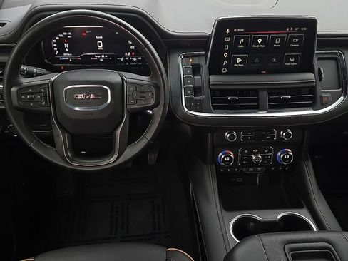 Used 2024 GMC Yukon AT4 w/ Technology Package AWD/4WD image 12