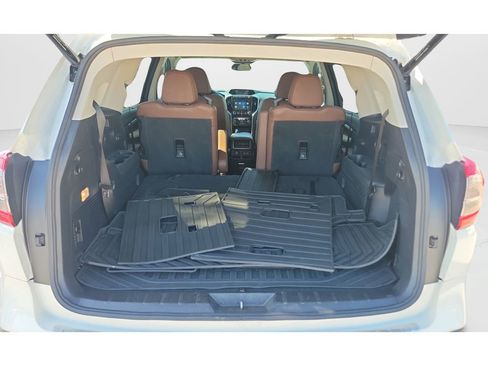 Used 2019 Subaru Ascent Touring w/ Popular Package #3 AWD/4WD image 9