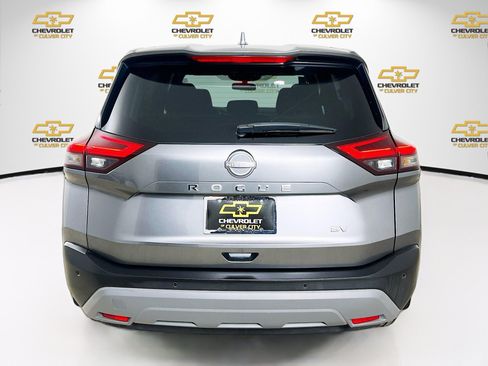 Used 2023 Nissan Rogue SV image 6