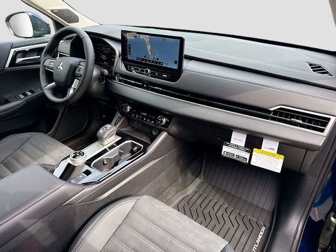 New 2026 Mitsubishi Outlander SE image 31