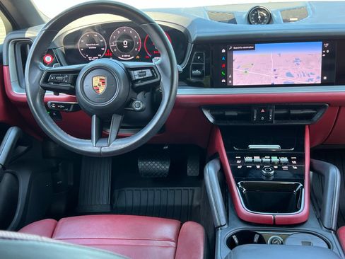 Certified 2024 Porsche Cayenne Coupe AWD/4WD image 15