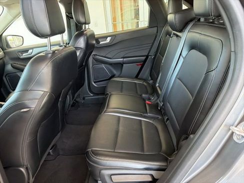 Certified 2024 Ford Escape Platinum AWD/4WD image 15