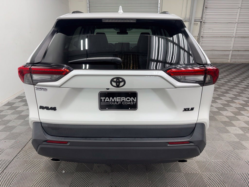 Used 2023 Toyota RAV4 XLE Premium FWD image 8