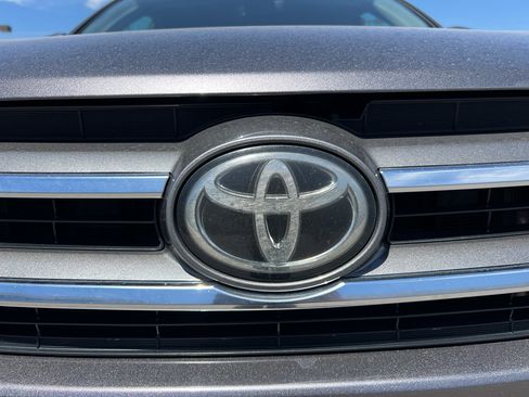 Used 2019 Toyota Highlander Limited Platinum AWD/4WD image 10