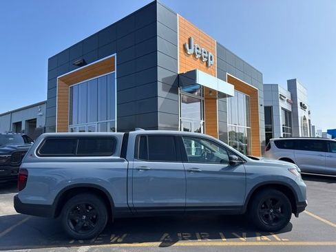 Used 2023 Honda Ridgeline Black Edition image 1