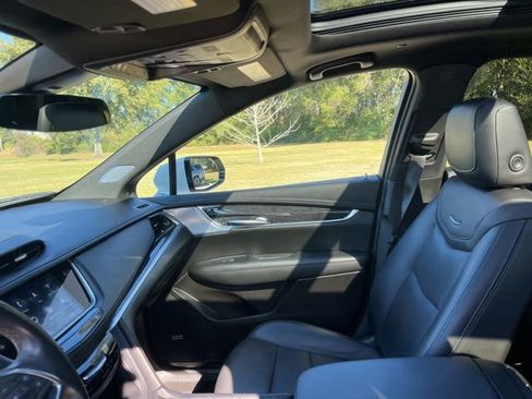 Certified 2023 Cadillac XT5 Premium Luxury w/ LPO, Floor Liner Package image 17