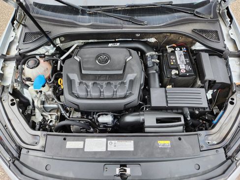 Used 2019 Volkswagen Passat 2.0T Wolfsburg w/ Wheels & Sunroof Package image 27