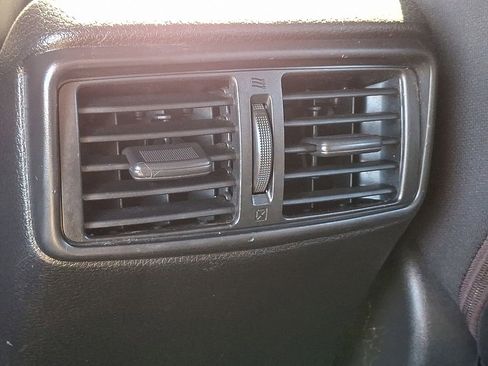 Certified 2018 Nissan Rogue Sport SV image 11