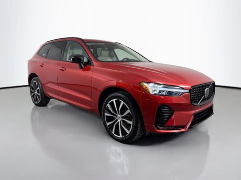Certified 2024 Volvo XC60 B5 Plus AWD/4WD image 3