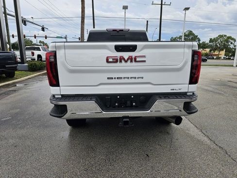 Used 2024 GMC Sierra 2500 SLT w/ SLT Premium Package image 4