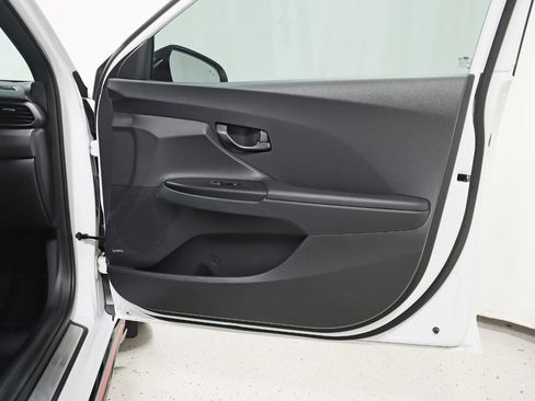 Used 2022 Hyundai Veloster N FWD image 32