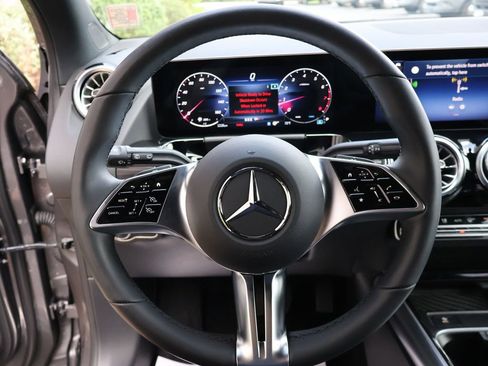 Certified 2025 Mercedes-Benz GLA 250 4MATIC image 31